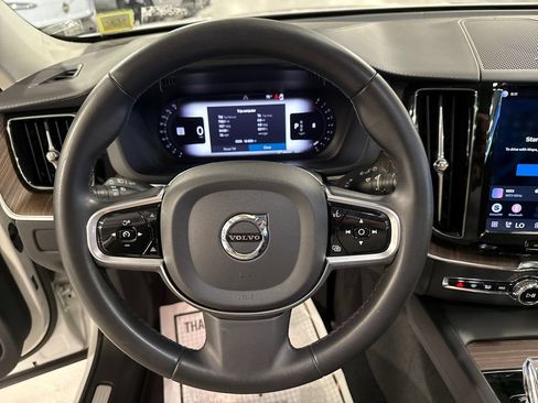 Certified 2023 Volvo XC60 B5 Ultimate w/ Climate Package AWD/4WD image 11