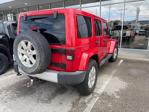 Used 2014 Jeep Wrangler Unlimited Sahara w/ Trailer Tow Group AWD/4WD image 4