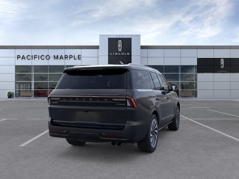 New 2026 Lincoln Navigator Black Label AWD/4WD image 8