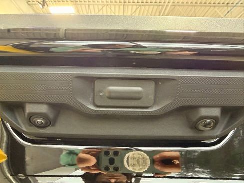 Used 2025 Chevrolet Silverado 1500 LT image 7