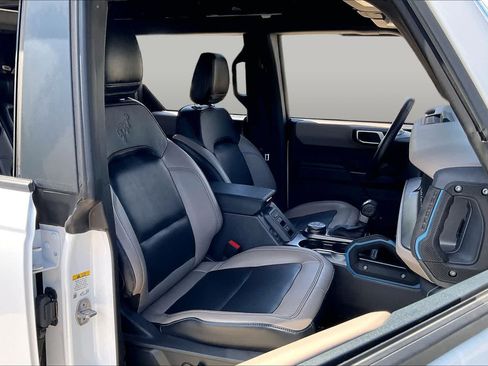 Used 2024 Ford Bronco Wildtrak AWD/4WD image 9
