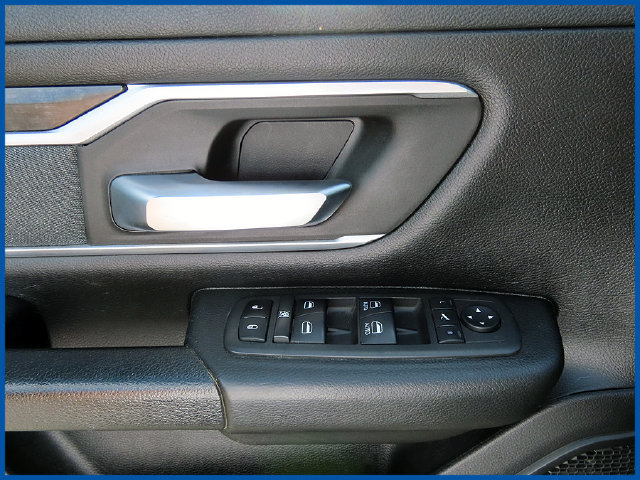 Used 2022 RAM 1500 Big Horn AWD/4WD image 13