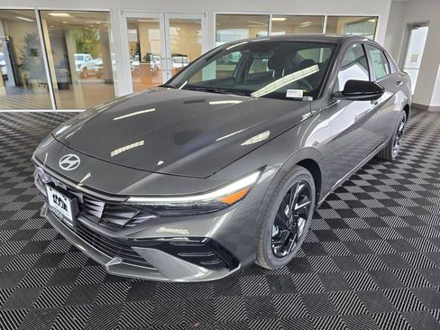 New 2026 Hyundai Elantra SEL Sport Premium FWD image 7