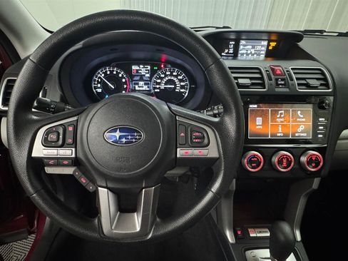 Used 2018 Subaru Forester 2.5i Premium AWD/4WD image 16