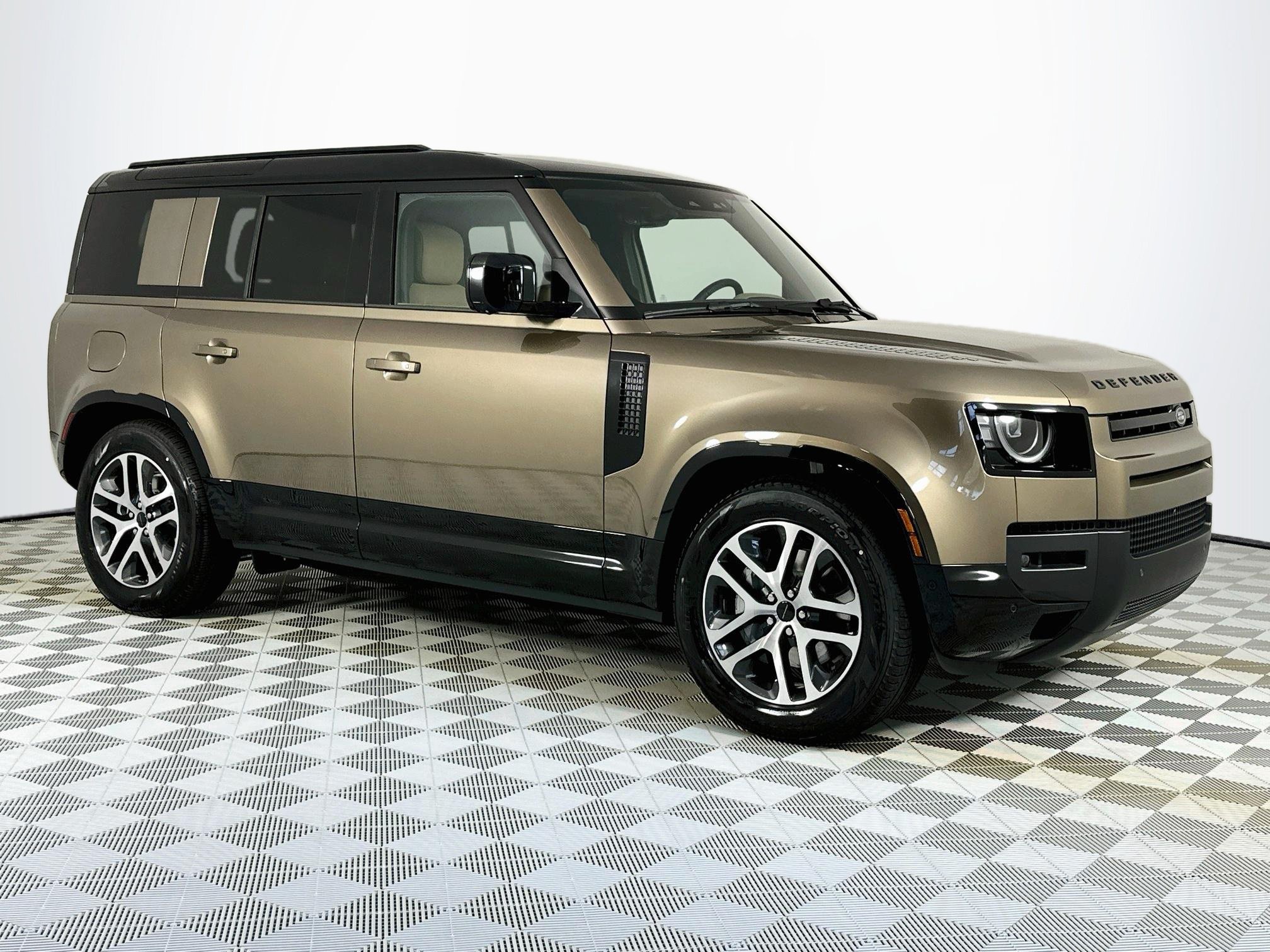 New 2026 Land Rover Defender 110 X-Dynamic SE AWD/4WD image 3