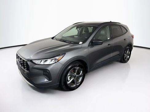 Used 2025 Ford Escape ST-Line FWD image 3
