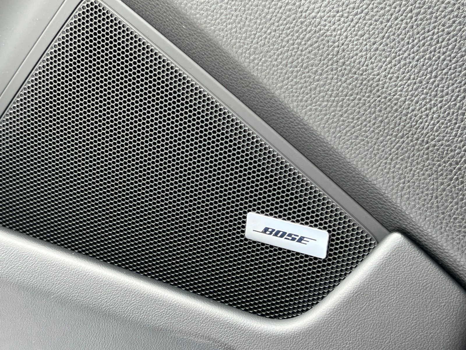 Certified 2025 Porsche 911 Carrera S RWD image 32