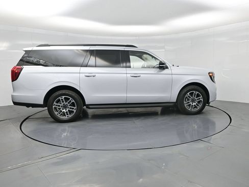 Used 2025 Ford Expedition Max Active AWD/4WD image 31