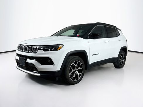 Used 2025 Jeep Compass Limited AWD/4WD image 4