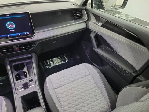 Used 2025 Volkswagen Tiguan S FWD image 15