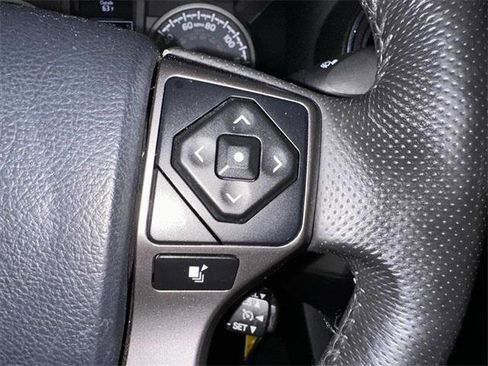 Certified 2017 Toyota Tacoma SR5 w/ Tow Package image 19