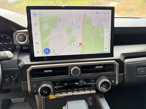 Used 2025 Toyota 4Runner Limited w/ Tow Technology Package image 27