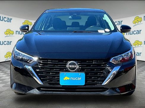 Used 2024 Nissan Sentra SV FWD image 2