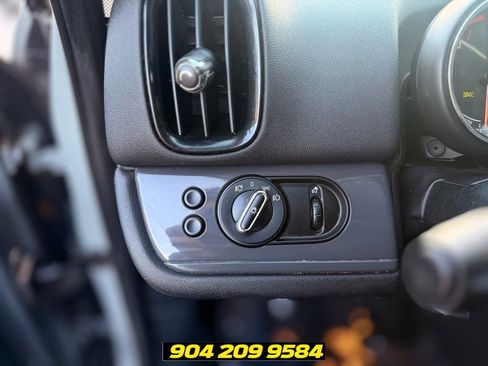 Used 2017 MINI Cooper Countryman FWD image 18