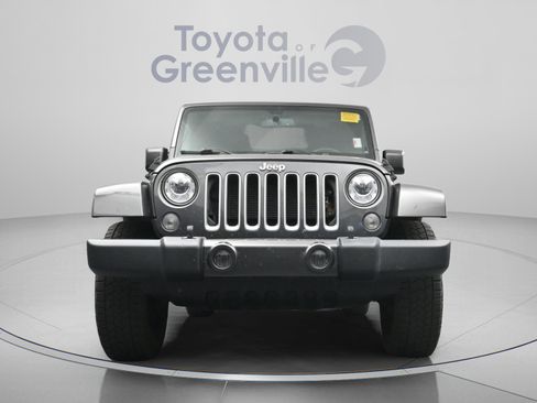 Used 2017 Jeep Wrangler Unlimited Sahara w/ Connectivity Group AWD/4WD image 23