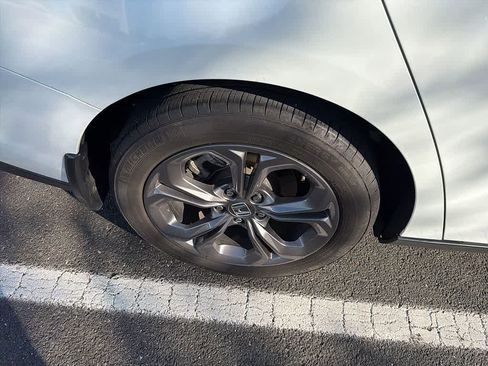 Used 2024 Honda Accord EX image 12