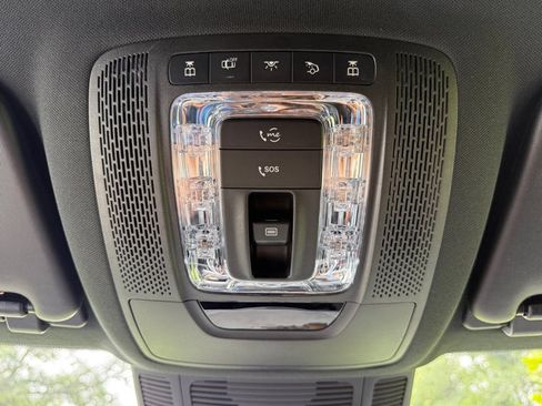 Used 2021 Mercedes-Benz GLS 580 4MATIC image 37