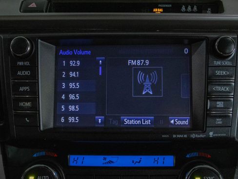 Used 2018 Toyota RAV4 XLE image 9