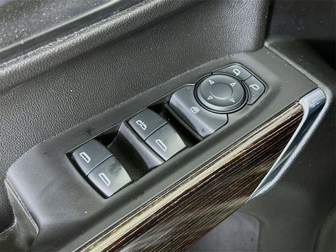 Used 2020 GMC Sierra 1500 Elevation image 20