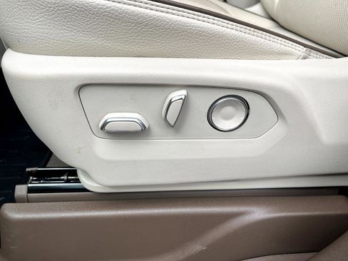 Used 2021 GMC Yukon Denali image 15