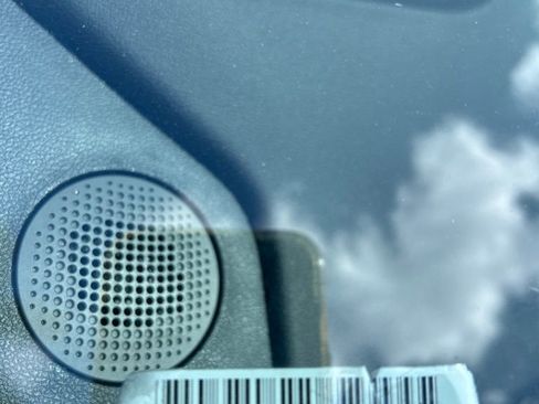 Used 2025 Ford Escape ST-Line image 2