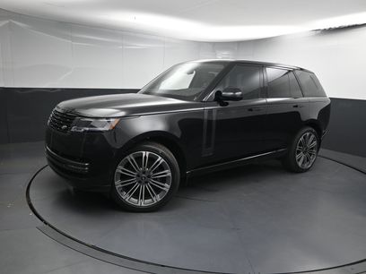 New 2025 Land Rover Range Rover SE