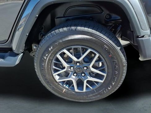 New 2026 Jeep Wrangler Unlimited Sahara AWD/4WD image 10