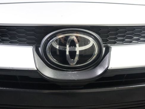 Used 2024 Toyota Corolla LE image 6