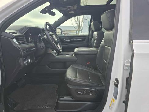 Used 2021 GMC Yukon XL Denali w/ Advanced Technology Package image 9