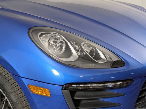 Used 2018 Porsche Macan image 16