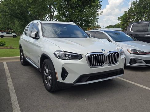 Used 2022 BMW X3 xDrive30i w/ Premium Package AWD/4WD image 4
