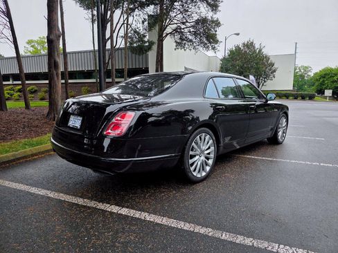 Used 2017 Bentley Mulsanne RWD image 31