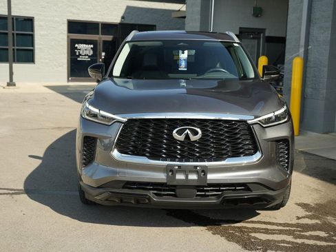 Used 2024 INFINITI QX60 Luxe image 2
