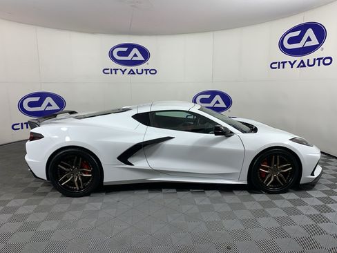 Used 2021 Chevrolet Corvette Stingray Preferred Cpe w/ Z51 Performance Package RWD image 2
