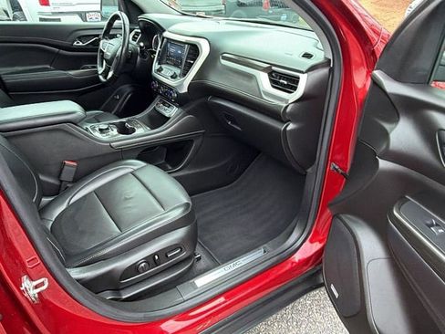 Used 2021 GMC Acadia SLT w/ Preferred Package image 17