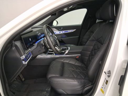 Used 2023 BMW 740i RWD image 5
