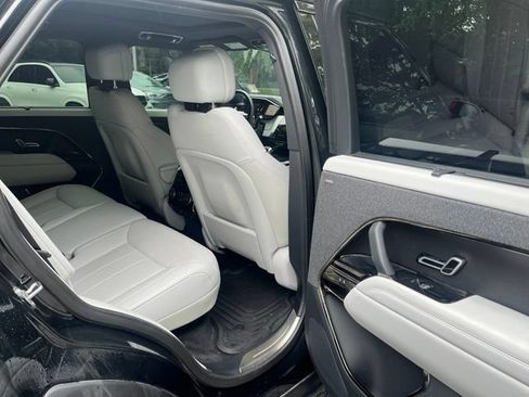 Used 2025 Land Rover Range Rover Sport SE AWD/4WD image 12