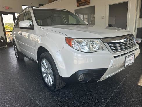 Used 2011 Subaru Forester 2.5X Premium image 7