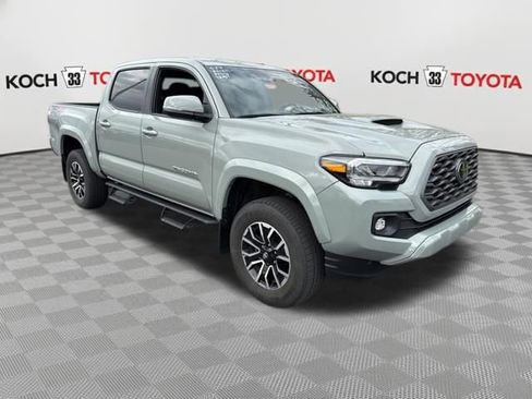 Used 2023 Toyota Tacoma TRD Sport AWD/4WD image 2