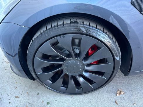 Used 2022 Tesla Model 3 Performance image 12