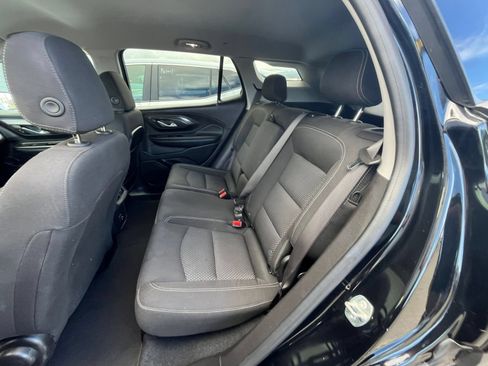 Used 2024 GMC Terrain SLE FWD image 25
