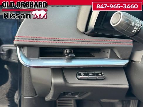 Used 2024 Chevrolet Corvette Stingray Premium Conv w/ Z51 Performance Package RWD image 13