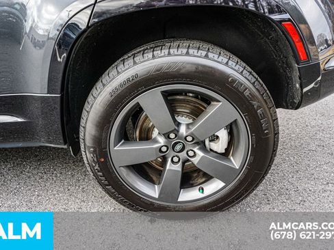 Used 2023 Land Rover Defender 110 X-Dynamic SE image 16