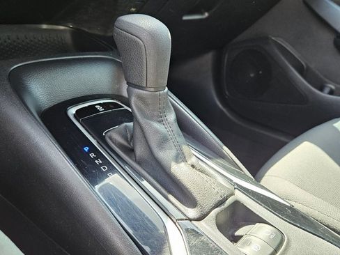 Used 2021 Toyota Corolla LE image 12