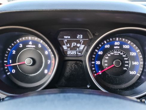 Used 2016 Hyundai Elantra SE FWD image 25
