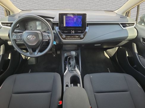 Used 2025 Toyota Corolla LE FWD image 10