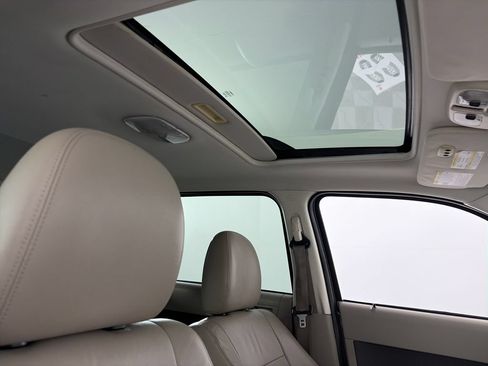 Used 2010 Ford Escape 4WD Hybrid image 31