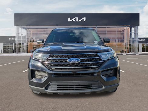Used 2021 Ford Explorer XLT RWD image 7