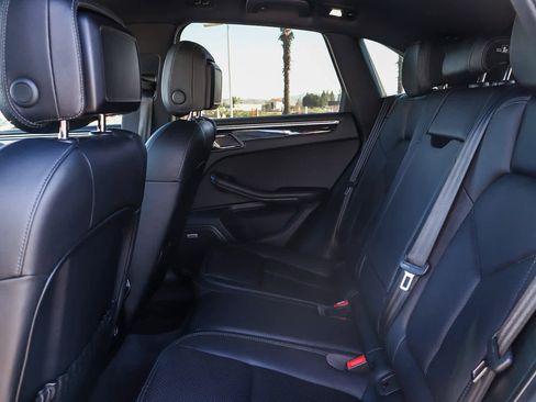 Used 2017 Porsche Macan image 17