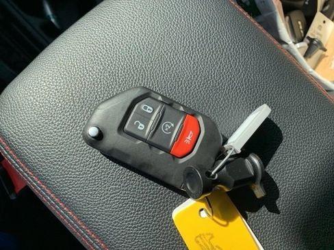 New 2024 Jeep Wrangler Unlimited Sport image 37